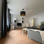 Modern 2-room-apartment in Leipzig-Altlindenau - near city center - Netflix included